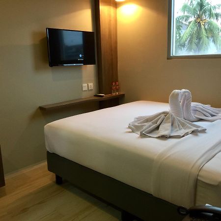 ג'קרטה U Stay Hotel Tebet מראה חיצוני תמונה