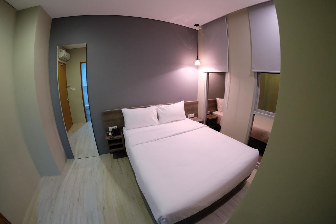 ג'קרטה U Stay Hotel Tebet מראה חיצוני תמונה
