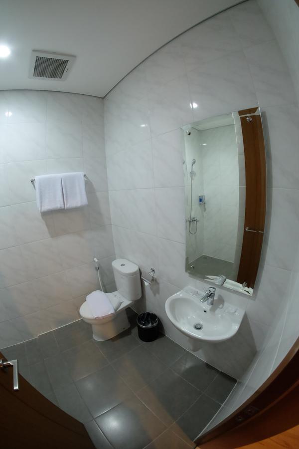 ג'קרטה U Stay Hotel Tebet מראה חיצוני תמונה