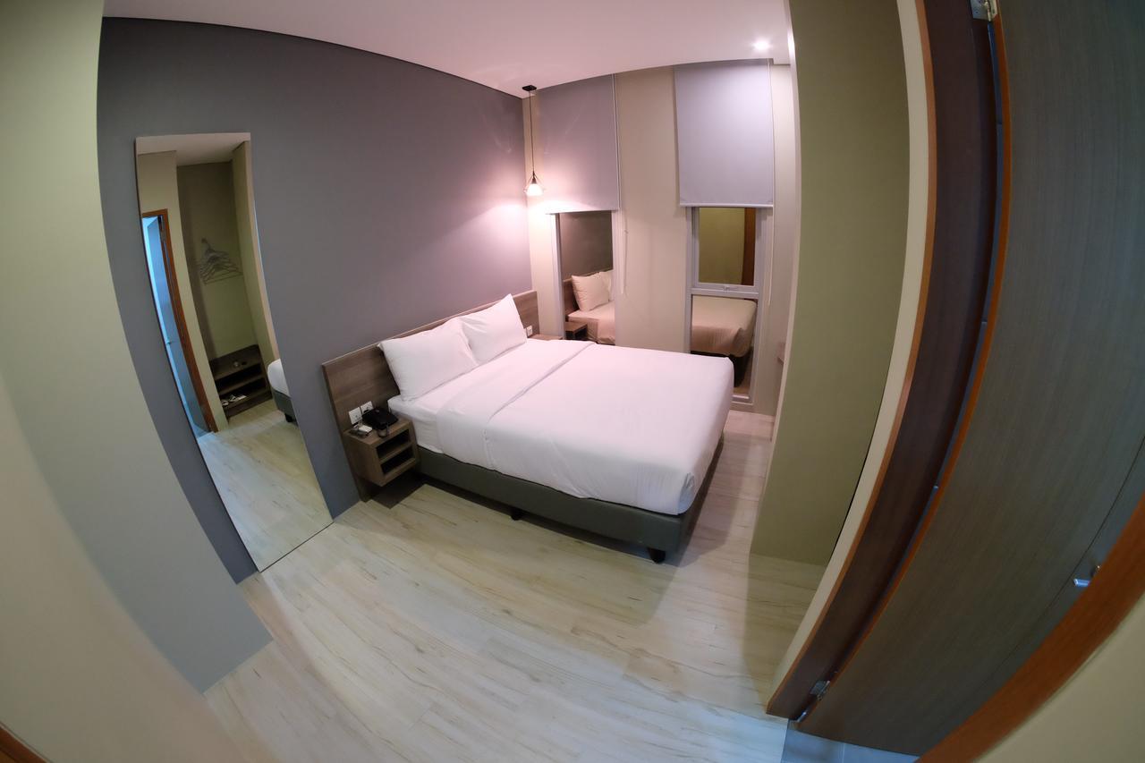 ג'קרטה U Stay Hotel Tebet מראה חיצוני תמונה